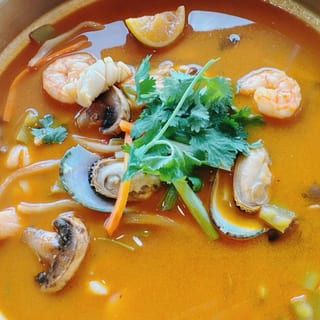 Tom Yum Seafood Soup (Serves 2–3)