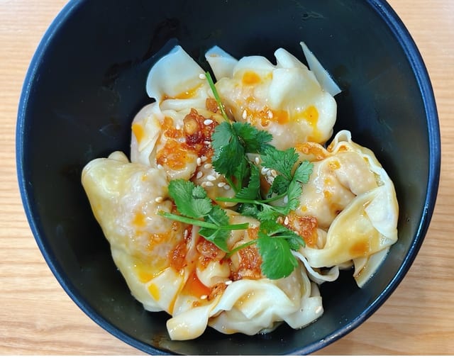 Spicy Wontons (6 pc).